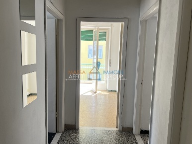 Foto Ufficio in Via Cesare Beccaria 9, Massa Centro di 60 m² con 3 locali