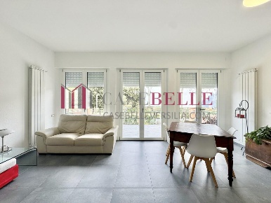 Foto Villa bifamiliare a Forte dei Marmi Vittoria Apuana di 110 m²
