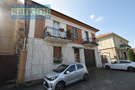 Foto Appartamento in Corso Matteotti, Vercelli Semicentro di 140 m²