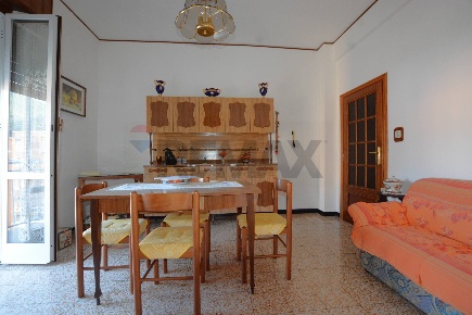 Foto Appartamento in Via Piave 246, Vado Ligure Valle Di Vado di 85 m²