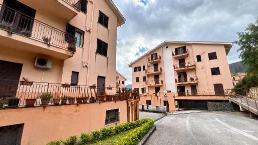 Foto Appartamento in Via Walter Tobagi 10/A, Monreale di 167 m² in vendita