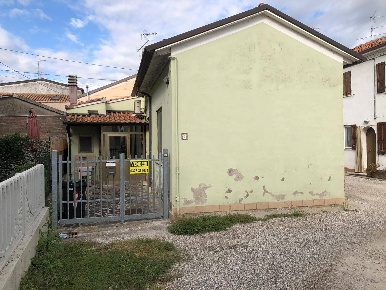 Foto Case semi ndipendenti in mantova via cremona, Mantova Belfiore
