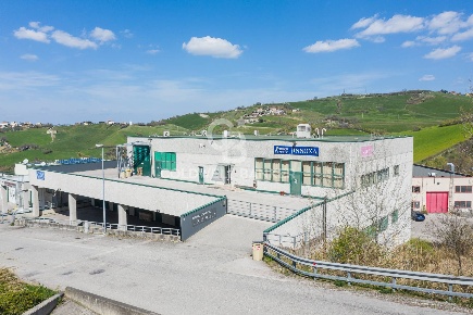 Foto Laboratorio in Via Biagio Di Santolino 38, Rimini di 2600 m²