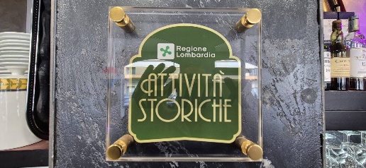 Foto Bar a Busto Arsizio Piazza Santa Maria di 100 m² con 1 locali