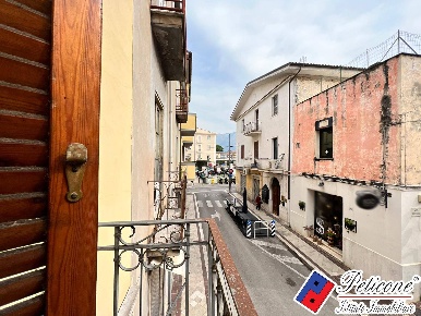Foto Appartamento in Via Oberdan, Fondi Centro di 65 m² con 3 locali