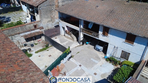 Foto Appartamento a Lograto Centro di 210 m² con 4 locali in vendita