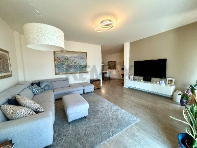 Foto Appartamento a Lovere di 145 m² con 4 locali in vendita