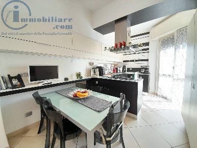 Foto Appartamento in Viale Emilia 78, Cologno Monzese Centro di 115 m²