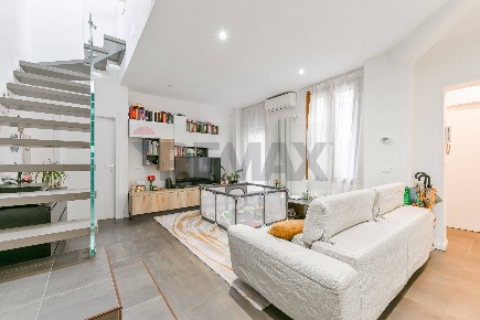 Foto Appartamento in Via Luigi Cadorna 11, Vimodrone di 143 m² con 4 locali