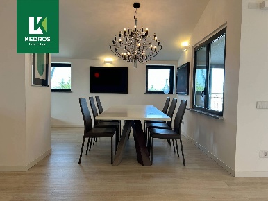 Foto Attico in Via Cattaneo 22, Gallarate Sciarè di 140 m² con 4 locali