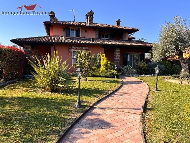 Foto Villa unifamiliare in viustino, San Giorgio Piacentino Viustino