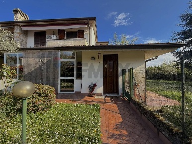 Foto Villa a schiera in Via Villaggio Morosini 21, Castelli Calepio Centro