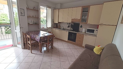 Foto Appartamento a Massa Marina di Massa Centro di 70 m² con 3 locali