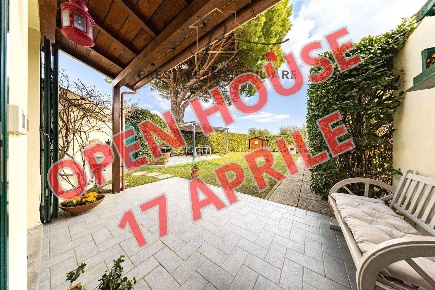 Foto Villa a schiera a Livorno Salviano di 98 m² con 4 locali in vendita