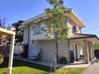 Foto Villa unifamiliare a San Miniato San Miniato Basso di 110 m²