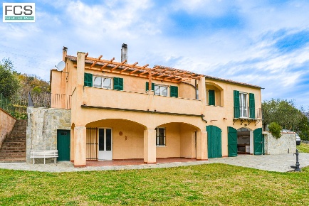 Foto Villa unifamiliare in VIA BENNE 47, Orco Feglino Feglino di 185 m²