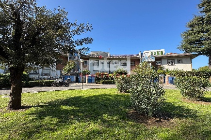 Foto Appartamento in Largo Antigono, Roma Casal Palocco di 104 m²