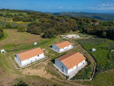 Foto Agriturismo a Luogosanto di 300 m² con 9 locali in vendita