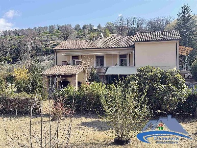 Foto Casa indipendente in Strada di San Rocco  190, Terni di 187 m²