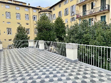 Foto Appartamento in Via Santa Caterina D'Alessandria 2, Firenze di 100 m²
