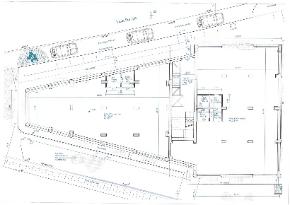 Foto Negozio a Castelraimondo Centro di 420 m² con 2 locali in vendita