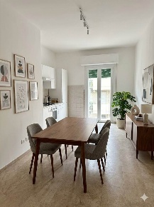 Foto Appartamento a Viareggio Centro di 85 m² con 4 locali in vendita