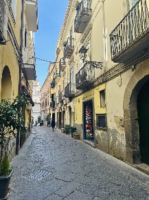 Foto Negozio a Cava de' Tirreni Centro di 25 m² con 1 locali in vendita