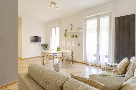 Foto Appartamento in Via Poggibonsi 8, Milano Gambara di 85 m² con 2 locali