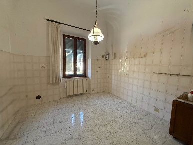 Foto Appartamento a Cecina Cecina Centro di 110 m² con 6 locali in vendita