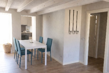 Foto Appartamento a Iseo Centro di 100 m² con 6 locali in affitto