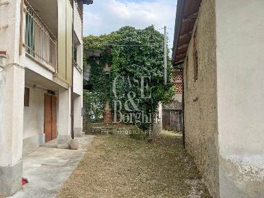 Foto Case semi ndipendenti a Varzi Sagliano di 160 m² con 6 locali