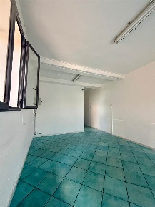Foto Negozio in via lungomare trieste, Camerota Marina Di Camerota di 52 m²
