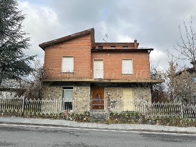 Foto Villa singola in SP15 103, Morfasso Centro di 150 m² con 10 locali