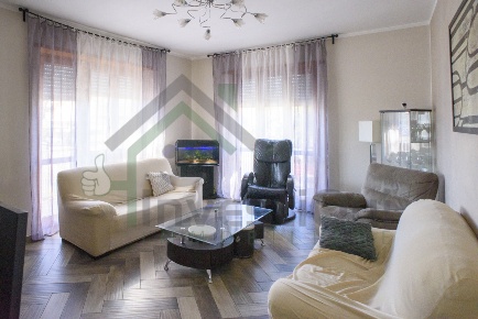 Foto Appartamento in Via Battitore 67, Ciriè Centro di 130 m² con 5 locali