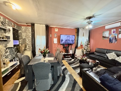Foto Appartamento in Via D.Bosco 7, Lusia Centro di 75 m² con 5 locali