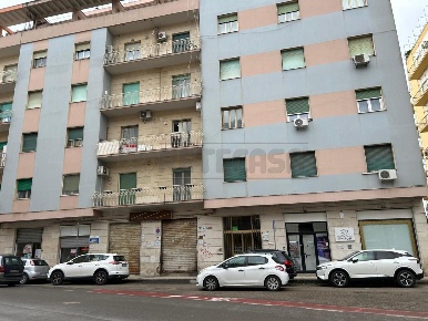 Foto Appartamento in Viale Trieste 108, Caltanissetta Centro di 160 m²