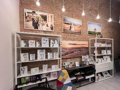 Foto Negozio in PIAZZA TOLOMEI, Siena di 43 m² con 1 locali in affitto