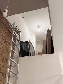 Foto Negozio in PIAZZA TOLOMEI, Siena di 43 m² con 1 locali in vendita