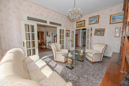 Foto Casa indipendente a Pisa Lungarno Gabriele D'Annunzio di 270 m²