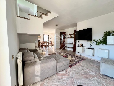 Foto Villa unifamiliare a Carrara Fontia, Fossola, Fossone di 300 m²