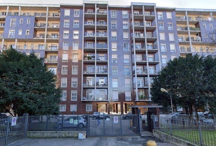 Foto Appartamento a San Donato Milanese Centro di 99 m² con 4 locali