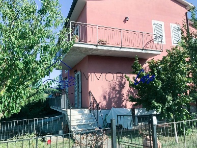 Foto Case indipendenti a Montalcino Torrenieri di 100 m² con 4 locali