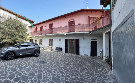 Foto Appartamento a Nerviano Centro di 134 m² con 5 locali in vendita