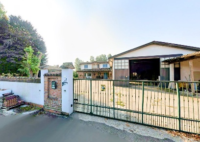 Foto Villa unifamiliare a Monticelli Pavese Centro di 445 m² con 9 locali