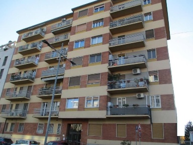 Foto Laboratorio a San Donato Milanese Centro di 265 m² con 3 locali