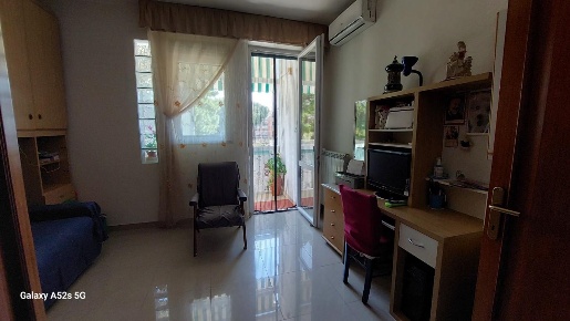 Foto Appartamento a Livorno Pontino - Bastia di 78 m² con 3 locali