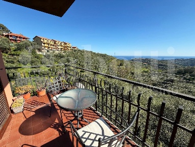 Foto Appartamento in Giusti, Civezza di 41 m² con 2 locali in vendita