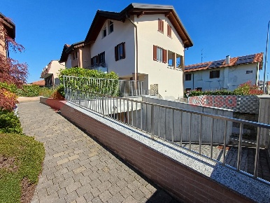 Foto Appartamento in Via Verdi 14, Buscate di 72 m² con 3 locali in vendita