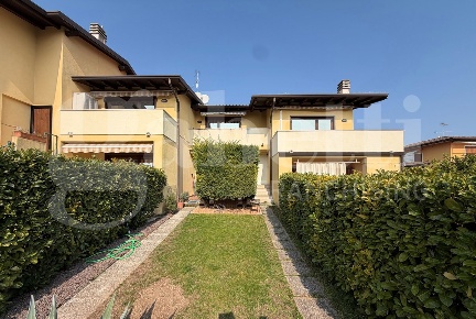 Foto Appartamento in Via Guash 31, Puegnago del Garda Raffa di 65 m²