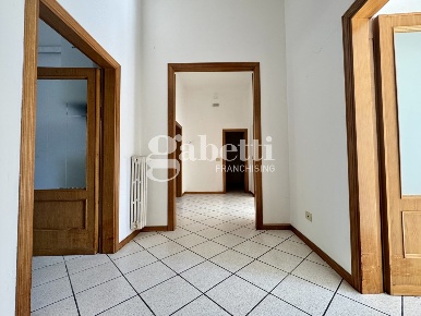 Foto Appartamento in Via manzoni 1, Scandicci Centro di 120 m² con 5 locali